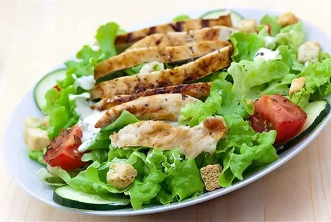 Tavuklu Salata